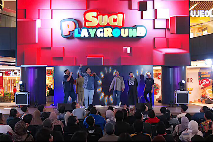 Suci Playground Photo